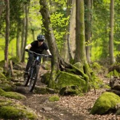 Juliana, Roubion 4 27,5 XT-Kit Damen MTB 2022 17 Juliana, Roubion 4 27,5 XT-Kit Damen MTB 2022 -Fahrräder Geschaft 10516d31 43e4 46a8 bd33 4dd4b35a09b5 action4 saskia dugoncefea