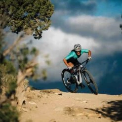 Juliana, Wilder 1 R TR-Kit Damen MTB 2022 -Fahrräder Geschaft d320daba 347c 481d bf67 27abffcdc909 my22 wilder pdp action 2 1