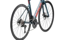 BMC Teammachine SLR THREE MY22 14 BMC Teammachine SLR THREE MY22 -Fahrräder Geschaft teammachine slr three pet red red detail 02