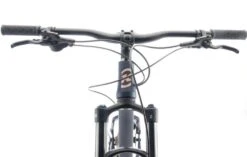 Kona, Big Honzo MTB 2023 -Fahrräder Geschaft webaufnahme 15 12 2022 9214 editions konaworld com